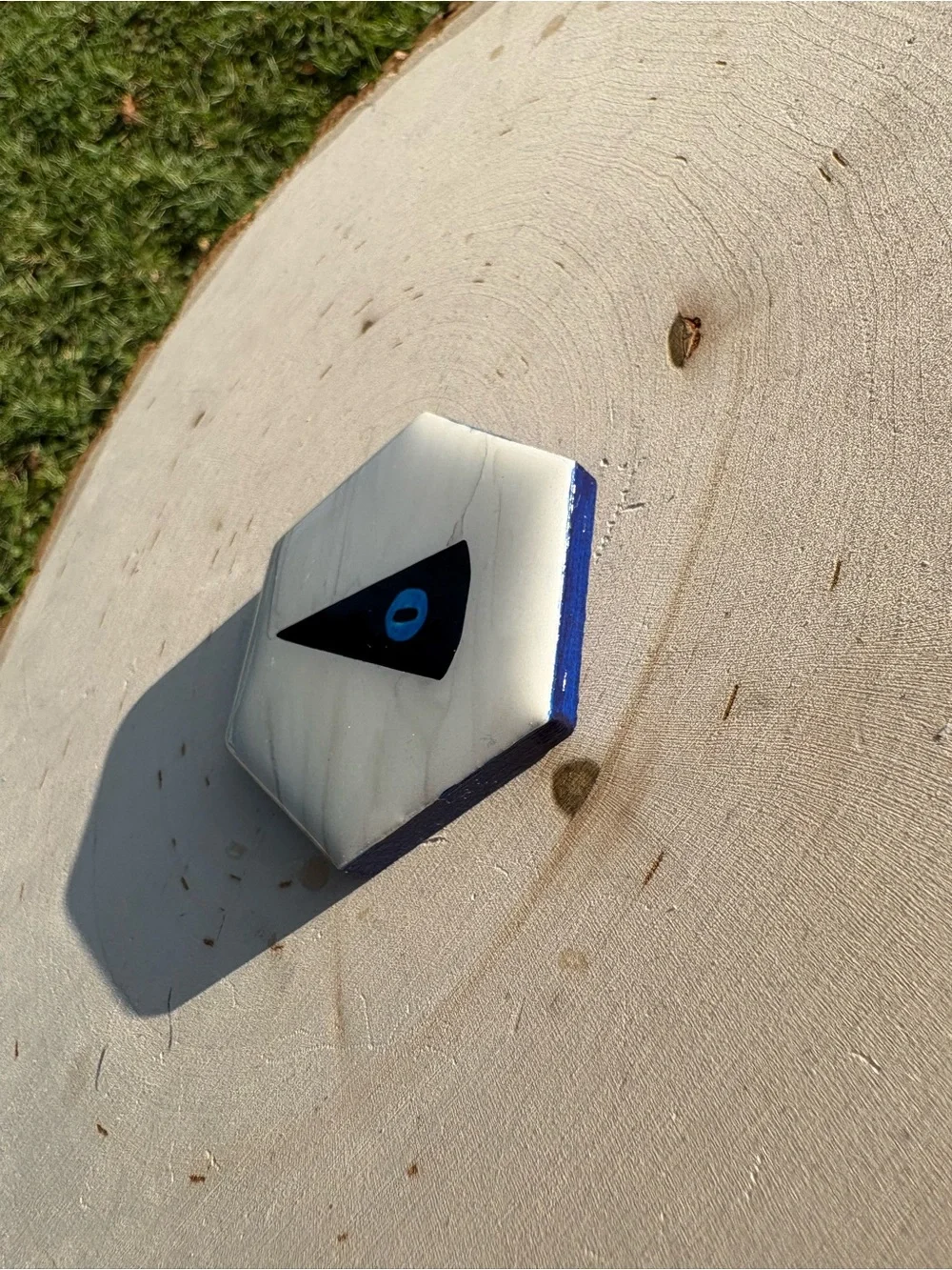 Kallamar’s Blue Bishop Crown Cult of the Lamb Game Decorative Hexagon